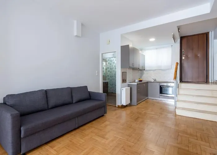 Newly Renovated, Quiet & Central In Kolonaki